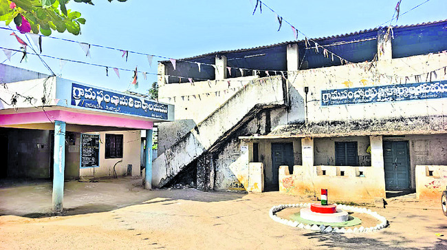 పల్లెల్లో పడకేసిన ప్రత్యేక పాలన2