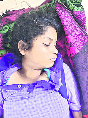 ఆశ్రమ విద్యార్థిని ఆకస్మిక మృతి 2