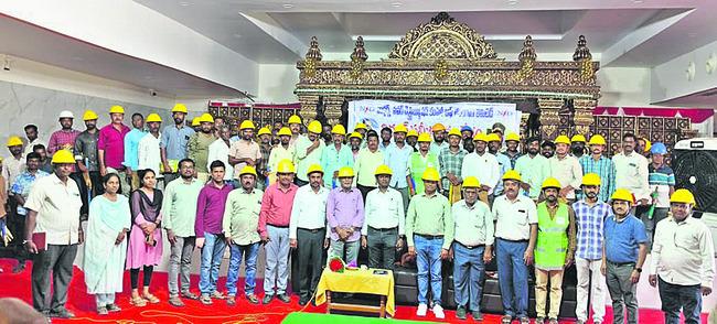 విద్యార్థుల ఆరోగ్యంపై దృష్టి సారించాలి
1