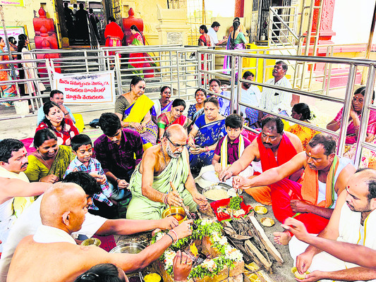 విద్యార్థుల ఆరోగ్యంపై దృష్టి సారించాలి
3