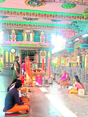 మద్దిలో అభిషేక సేవ 1