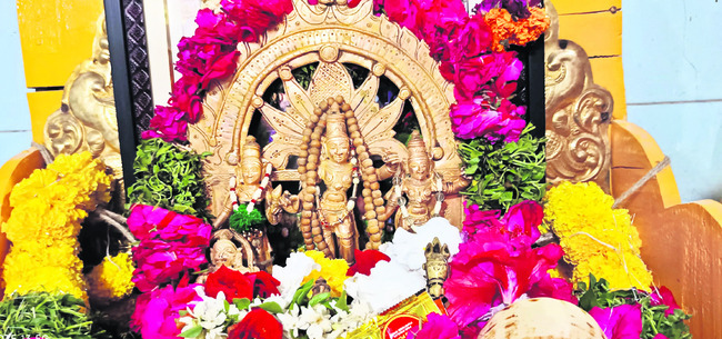 నేత్రపర్వంగా రథోత్సవం 1