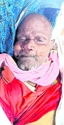 సారా స్థావరాలపై పోలీసుల దాడులు 3