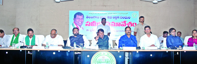 ఆదాయ వనరుల పెంపుపై దృష్టి సారించాలి 1