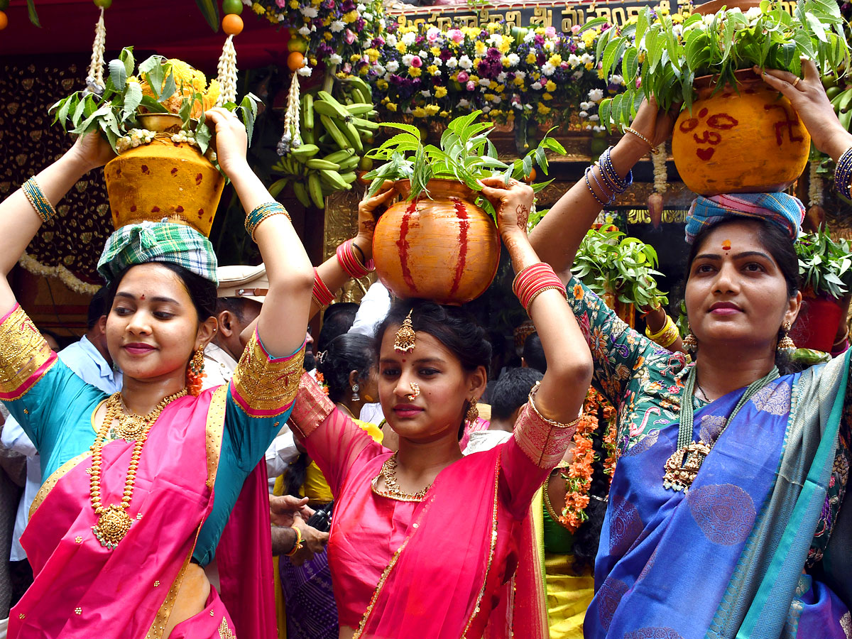 bonalu festival in hyderabad 2025 Photos22