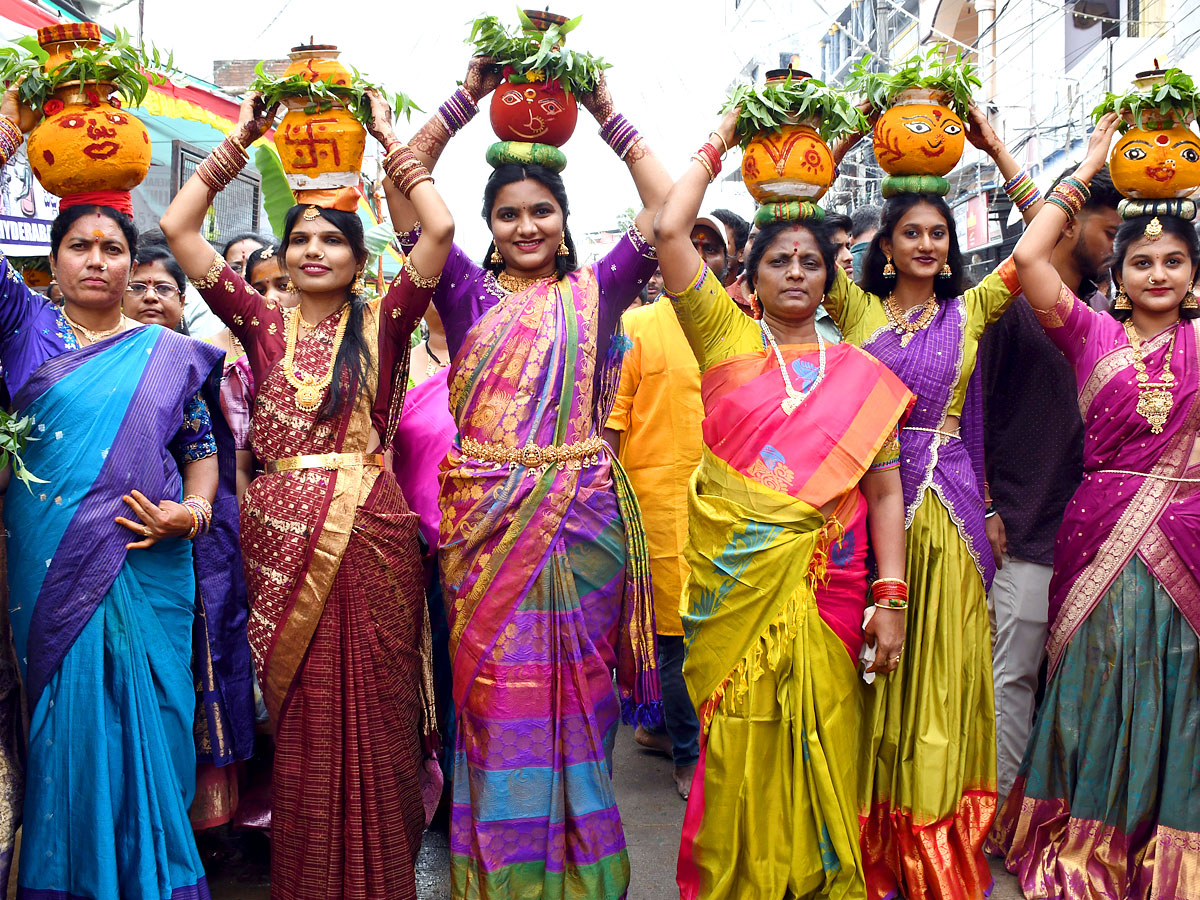 bonalu festival in hyderabad 2025 Photos23
