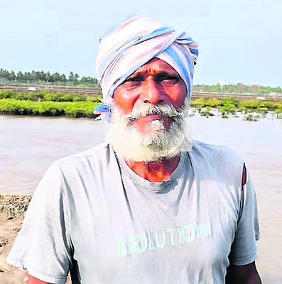 ప్రమాదకరంగా ఉప్పుటేరు వంతెన 1