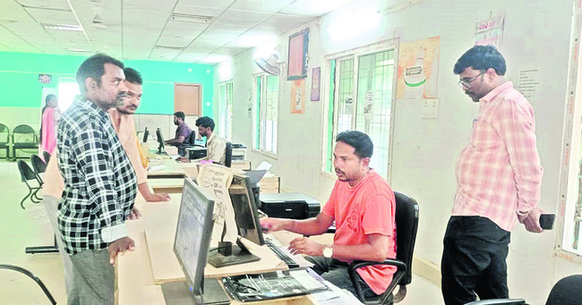 నిందితులకు శిక్ష పడాలి1
