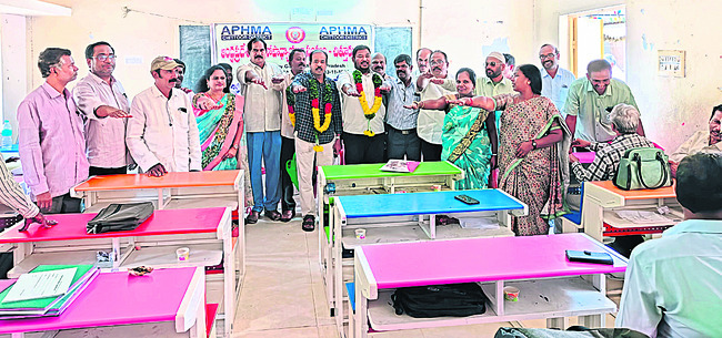 ‘హద్దు’లు దాటిన అక్రమాలు
8