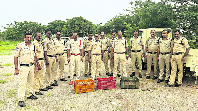 సంఘటిత పోరాటాలకు సన్నద్ధం కండి1