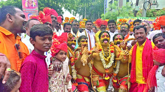 బోనమెత్తిన ఇందూరు2