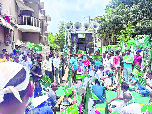 దద్దరిల్లుతున్న బొలొంగా2