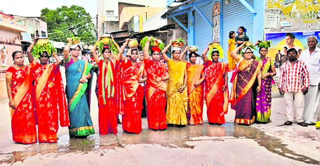 కబళిస్తున్న ప్లాస్టిక్ భూతం 3