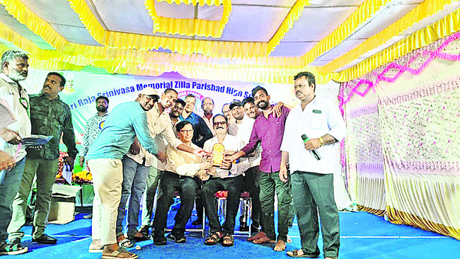 జోరువానలో పనులా? 2