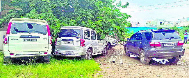 కక్షగట్టి చంద్రబాబు వేధింపులు
2
