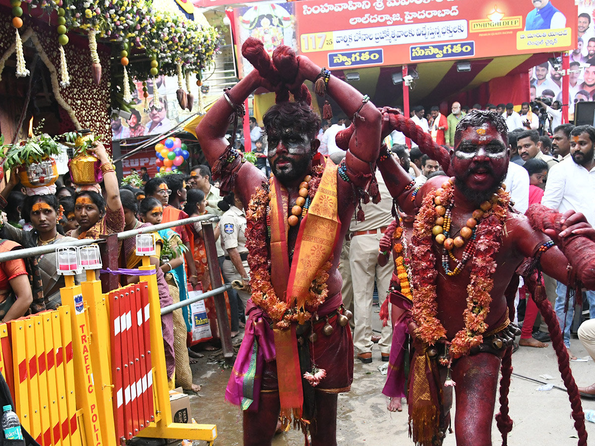 Devotional : Bonalu 2025 Festival in Telangana Photos10
