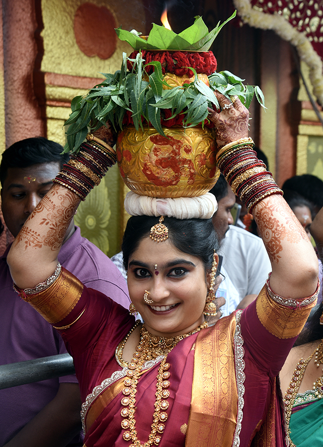Devotional : Bonalu 2025 Festival in Telangana Photos16