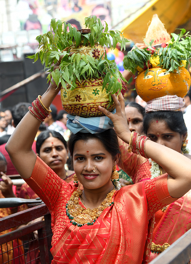 Devotional : Bonalu 2025 Festival in Telangana Photos19