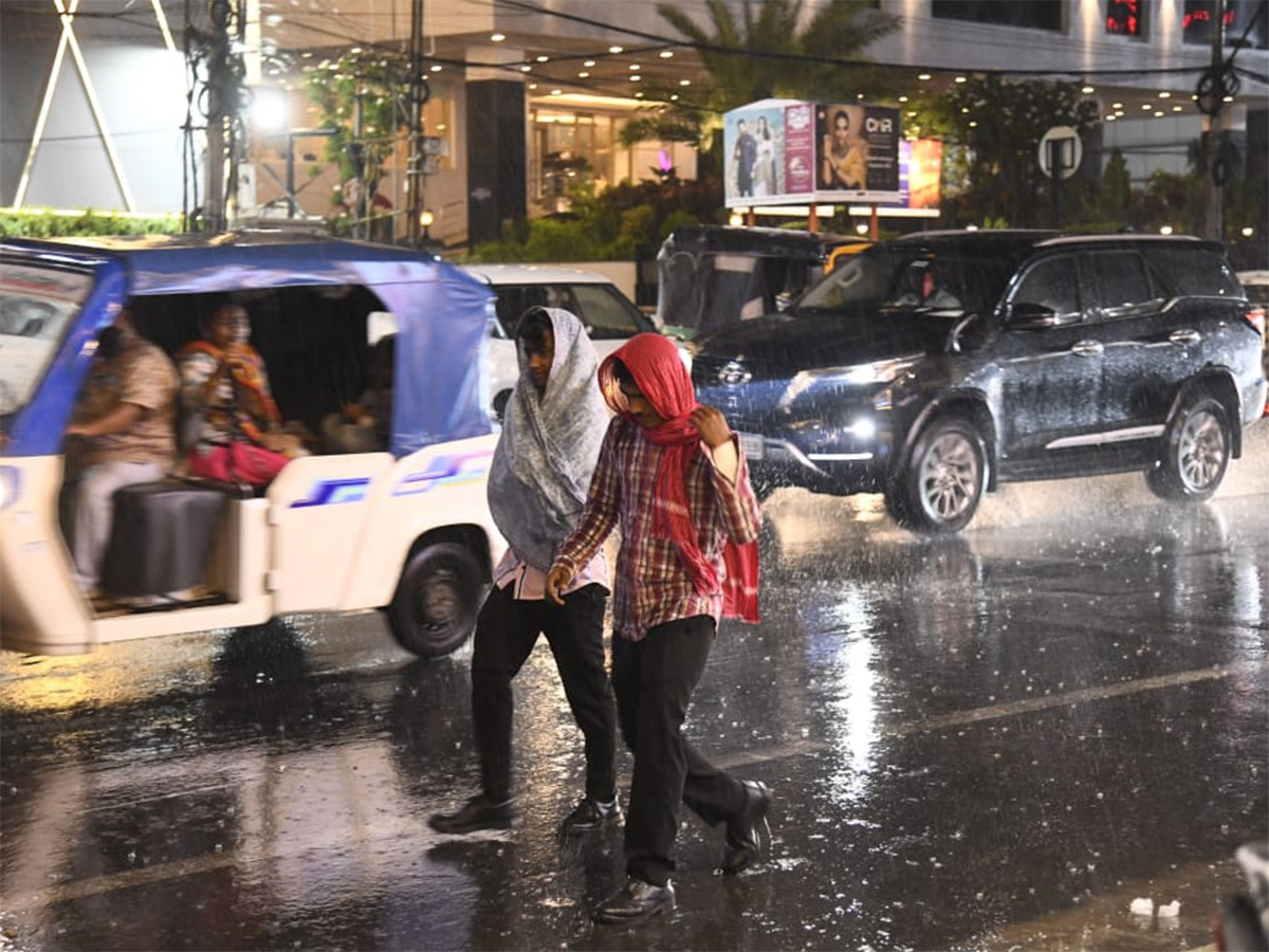 Heavy Rain in Vijayawada Today Photos11