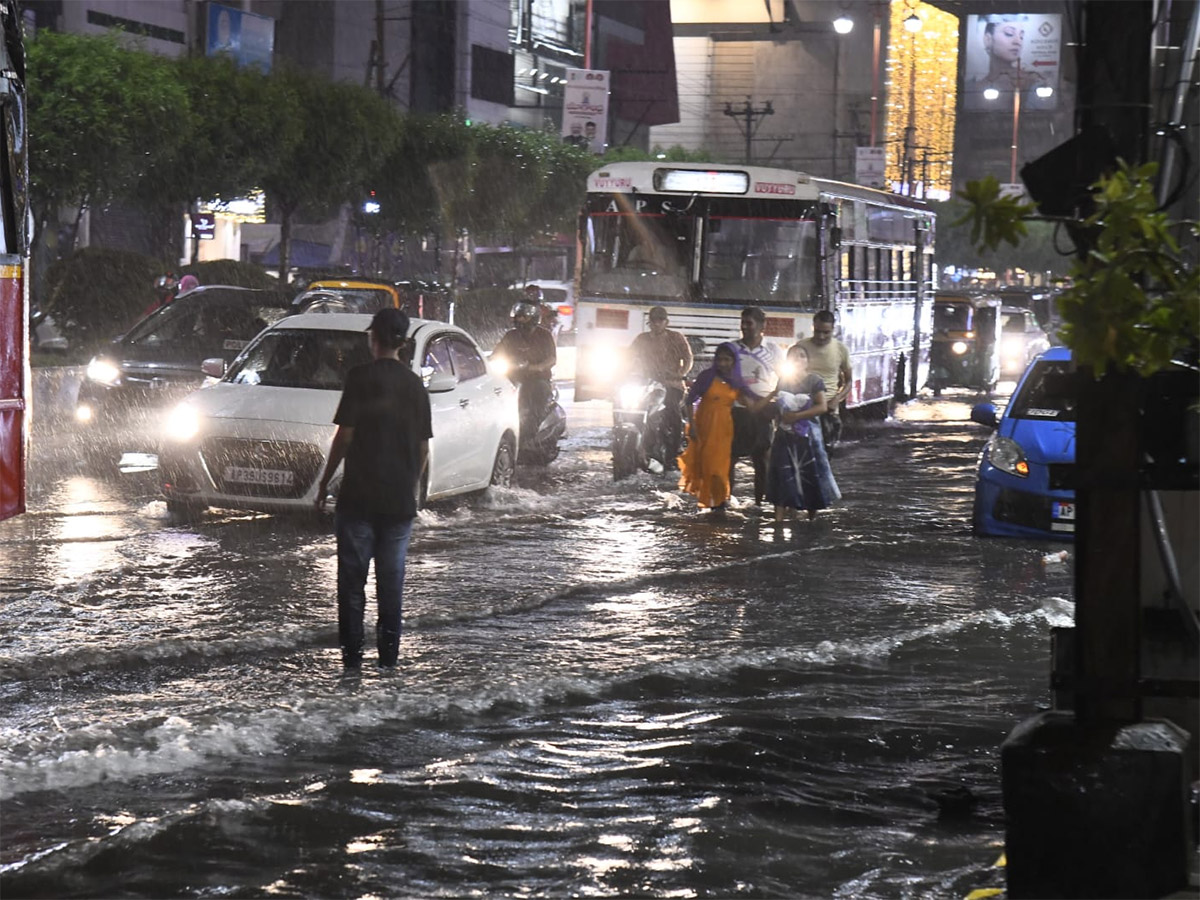 Heavy Rain in Vijayawada Today Photos15