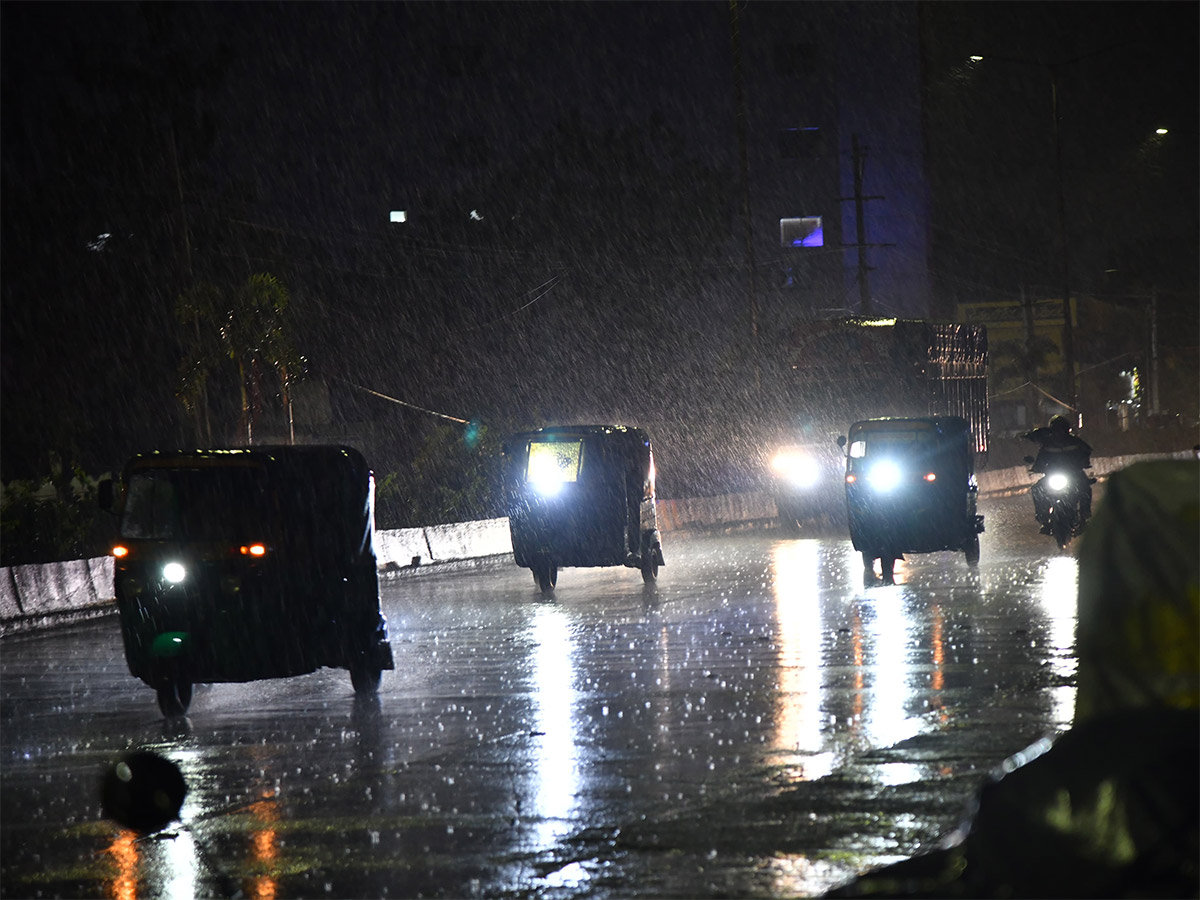 Heavy Rain in Vijayawada Today Photos24