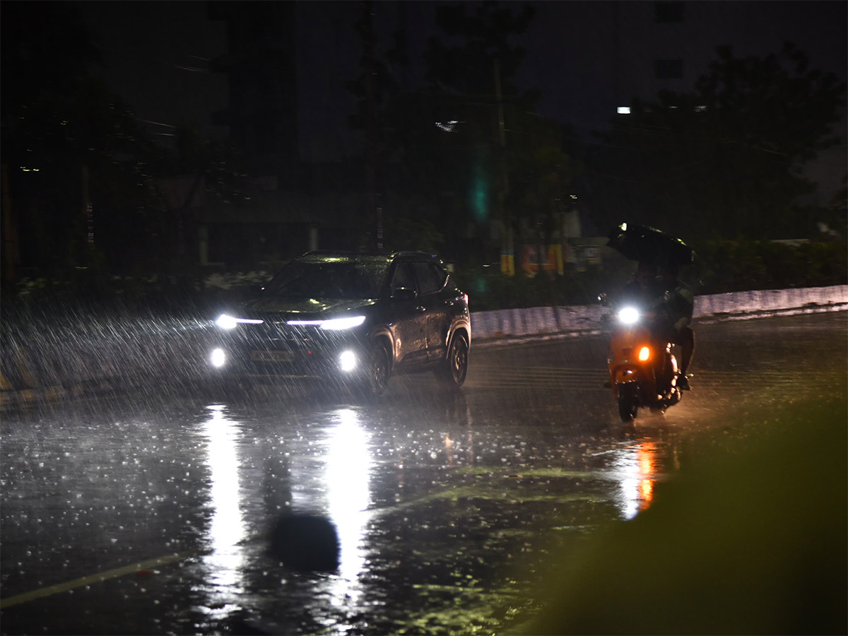 Heavy Rain in Vijayawada Today Photos26