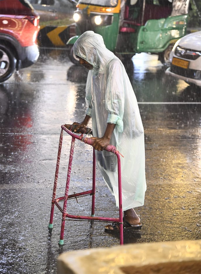 Heavy Rain in Vijayawada Today Photos4