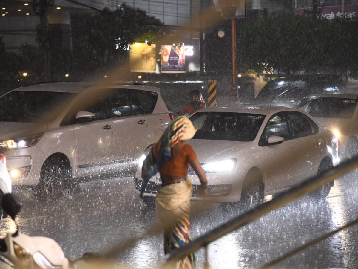 Heavy Rain in Vijayawada Today Photos8
