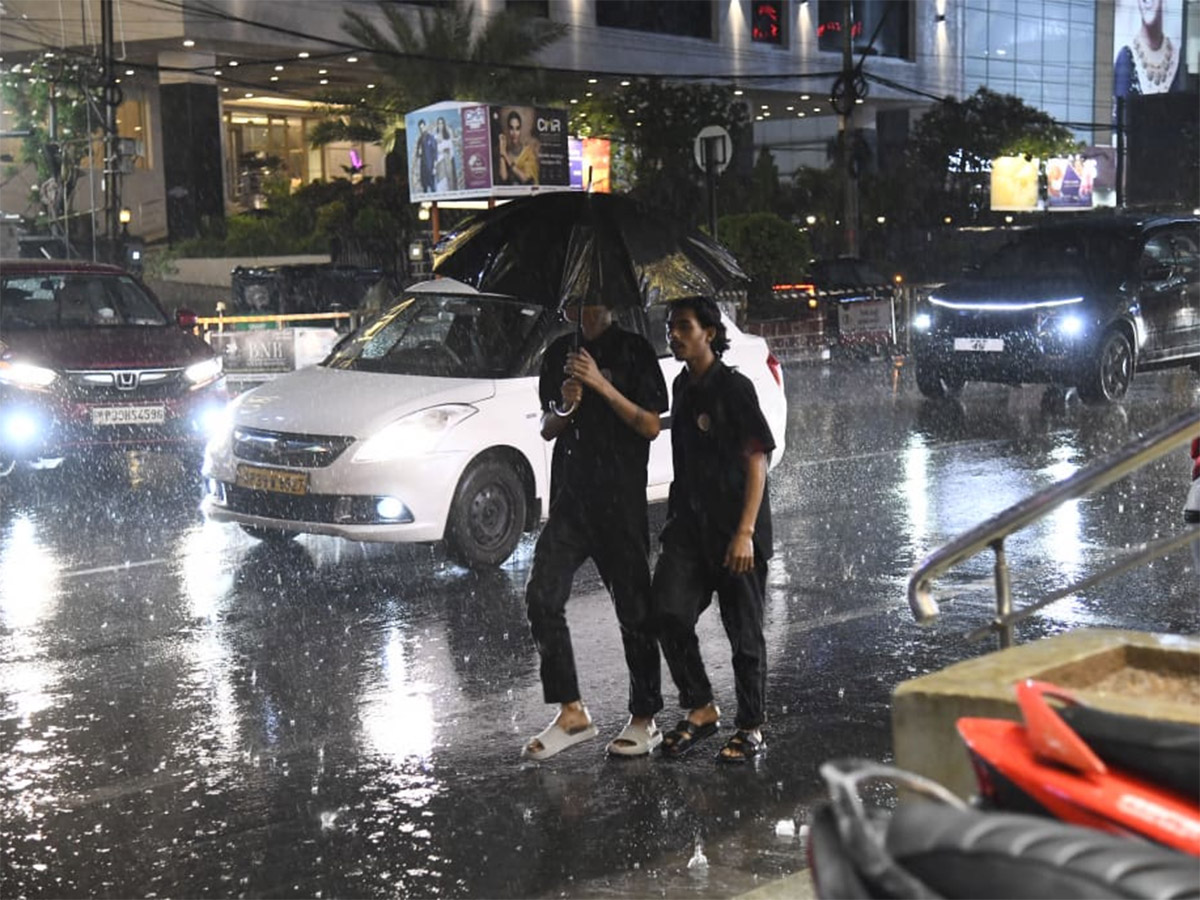Heavy Rain in Vijayawada Today Photos9