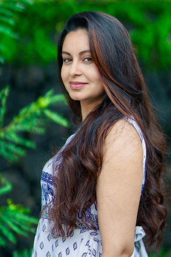 Tollywood Actress Abhinaya enjoying Her Kerala vacation Photos6