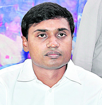 ‘హద్దు’లు దాటిన అక్రమాలు
9