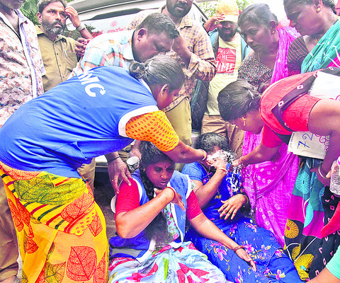 ఉద్రిక్తంగా మున్సిపల్ కార్మికుల ఉద్యమం 2