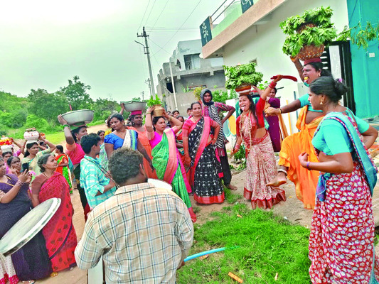 తెలంగాణ సంస్కృతికి నిదర్శనం బోనాలు 1