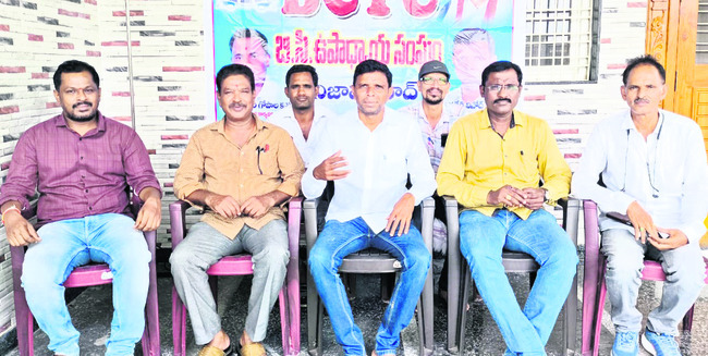 గురువులు మార్గదర్శకులు
1