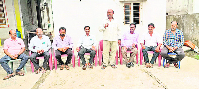 రాజకీయ కక్షతోనే అక్రమ కేసులు 1