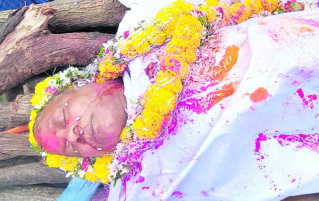 యువకుడి ఆత్మహత్య1