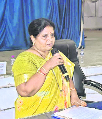 నానో ఎరువులను డ్రోన్లతో పిచికారీ చేయాలి 2