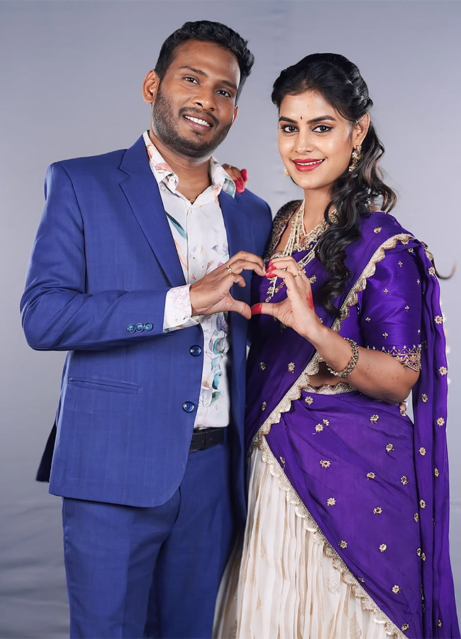 Bigg Boss fame Sonia Akula announced her pregnancy12