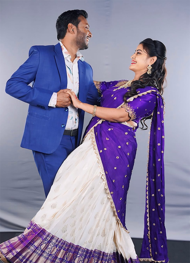 Bigg Boss fame Sonia Akula announced her pregnancy14