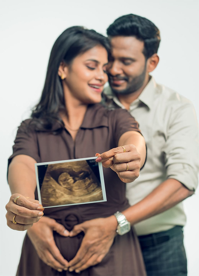 Bigg Boss fame Sonia Akula announced her pregnancy5