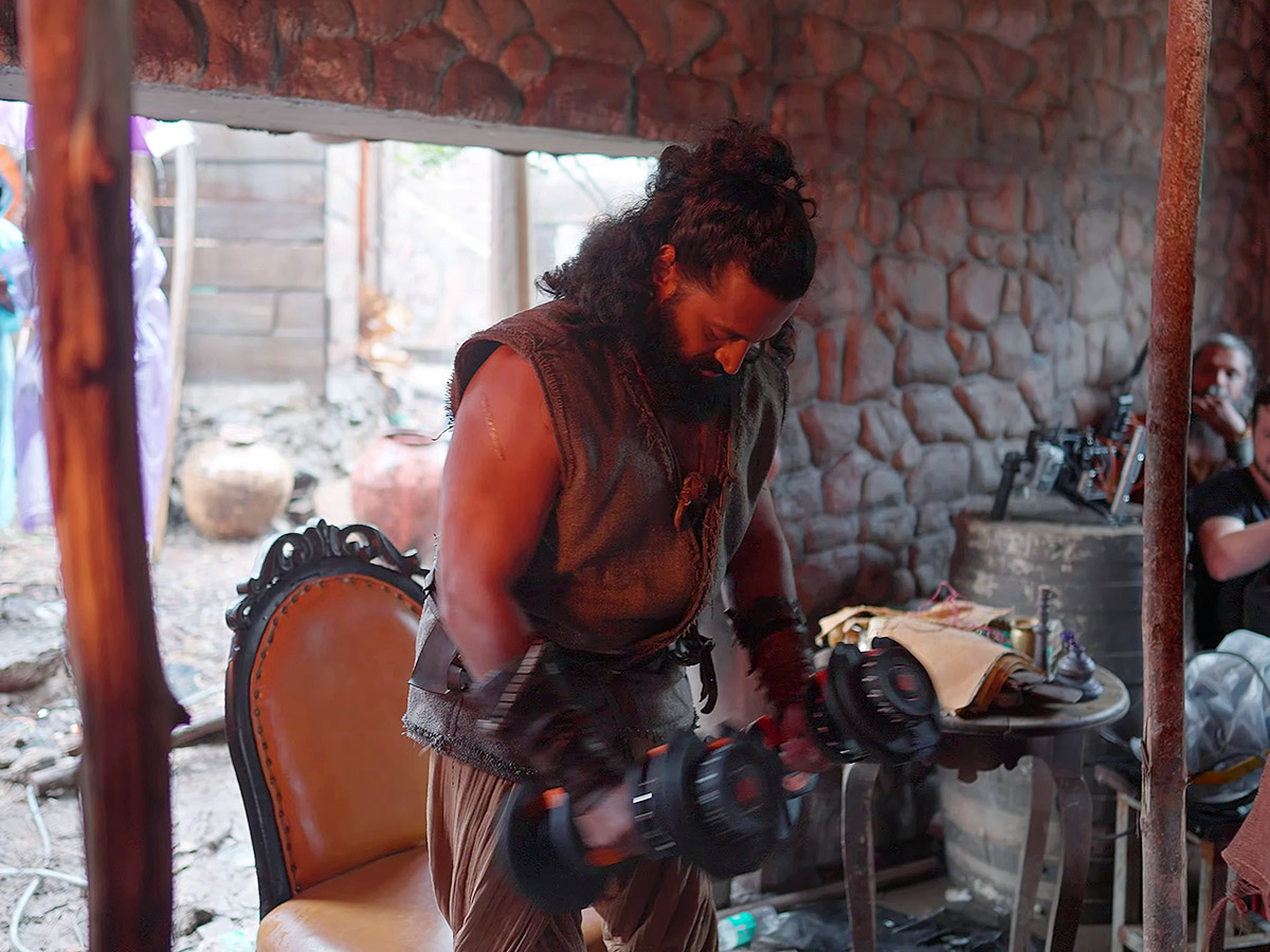Rishab Shetty Kantara A Legend Chapter 1 HD Photos14