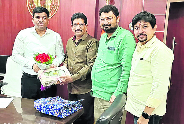 దాశరథి పురస్కారం అందుకున్న అన్నవరం1