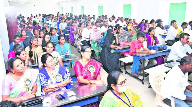 బోధనా తీరు భేష్‌
1