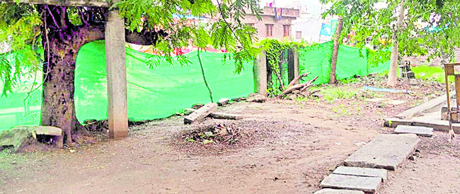 గురుకులం గోడు పట్టదా? 1