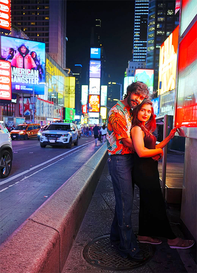 Actress Bigg Boss Fame Priyanka Jain in New York Photos Viral10