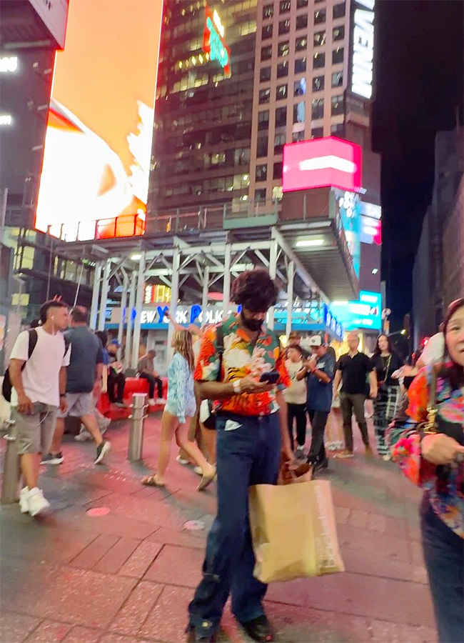 Actress Bigg Boss Fame Priyanka Jain in New York Photos Viral13