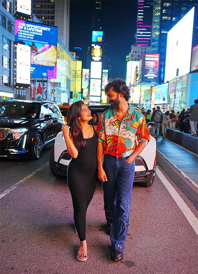 Actress Bigg Boss Fame Priyanka Jain in New York Photos Viral3