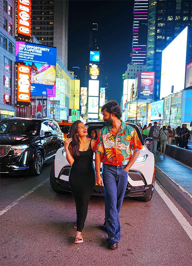 Actress Bigg Boss Fame Priyanka Jain in New York Photos Viral5