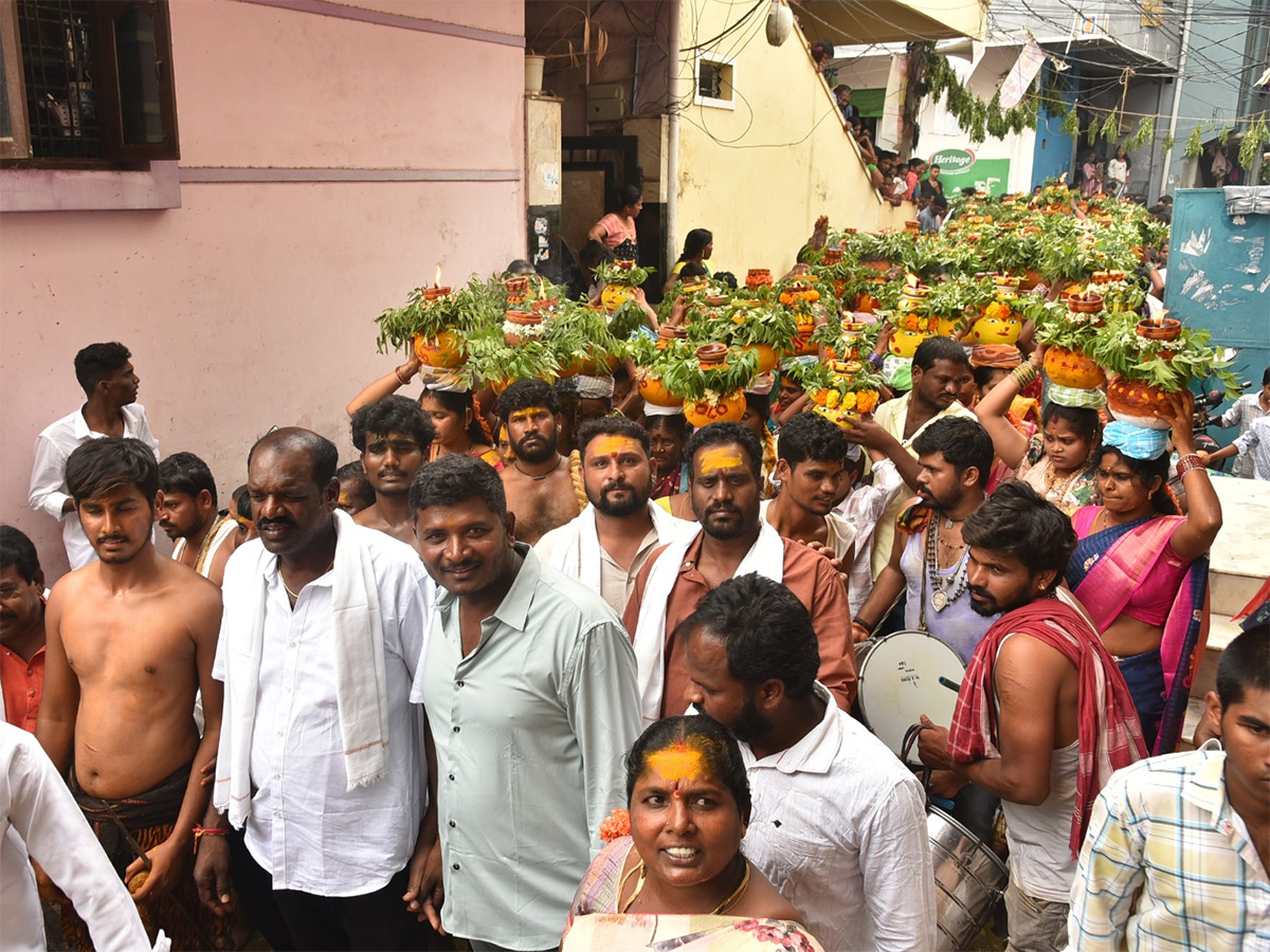 Devotional : Bonalu 2025 Festival in Film Nagar Photos 15