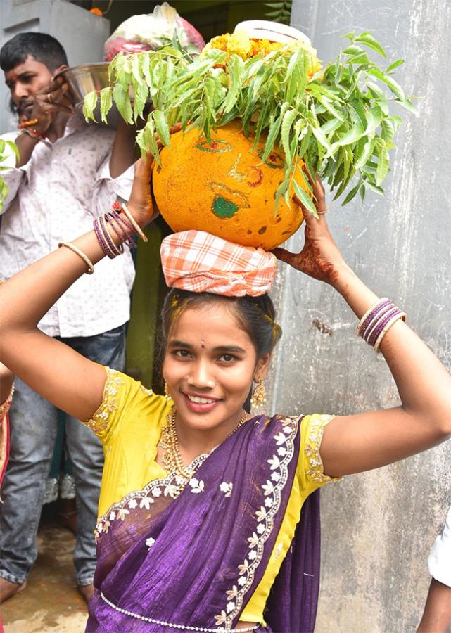 Devotional : Bonalu 2025 Festival in Film Nagar Photos 17